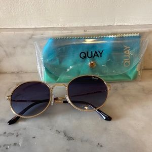 COPY - Quay Round Sunglasses with Case and Cleaning Cloth